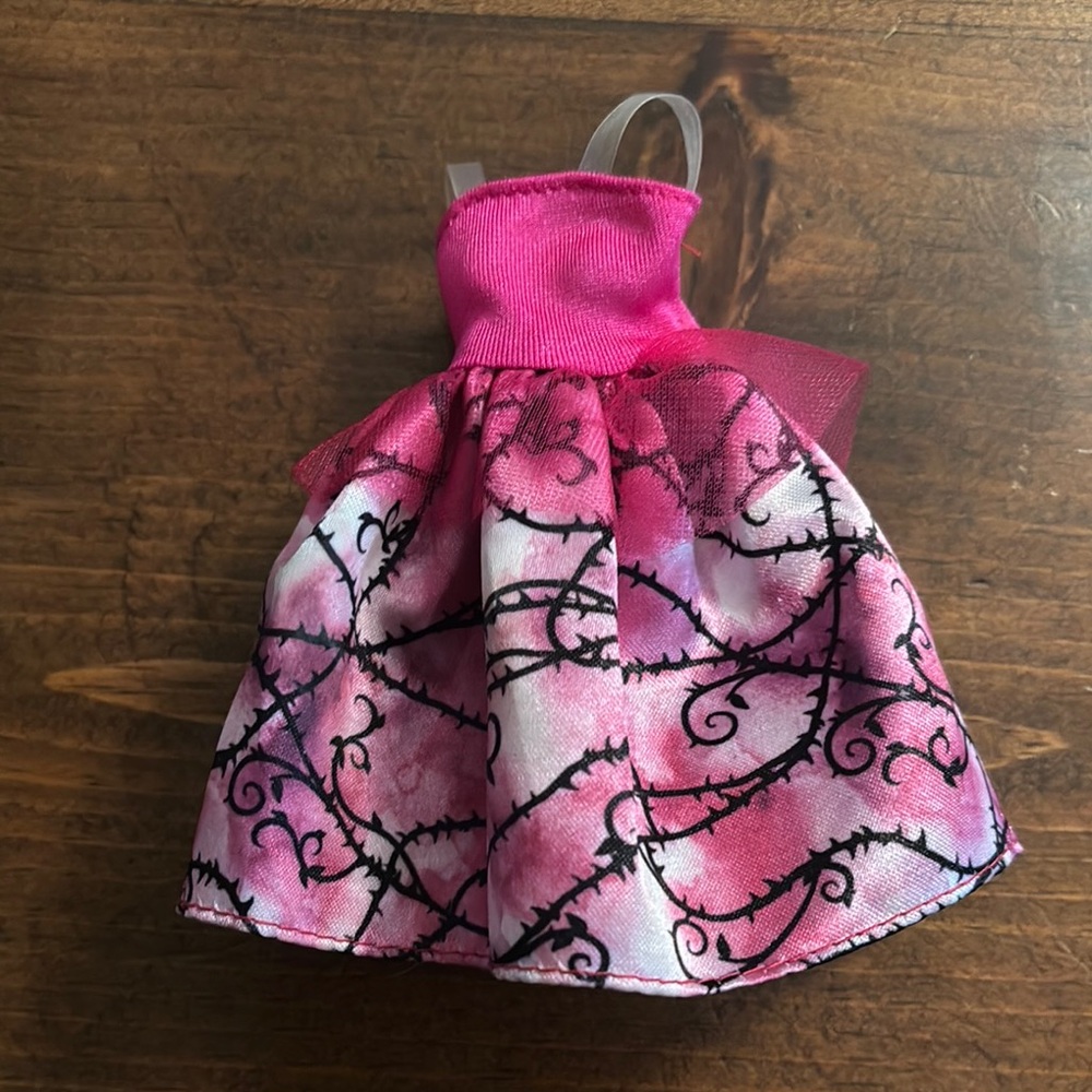 Ever After High EAH Briar Beauty Doll Throwncoming Dress